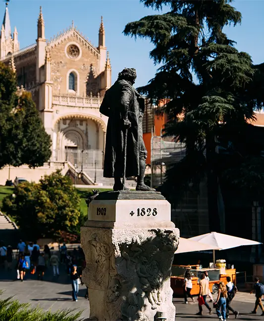 Plaza Santa Ana 7 Esculturas